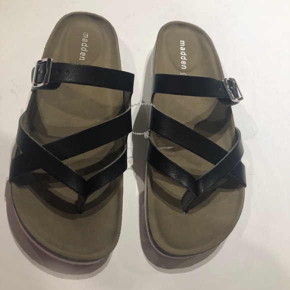 Madden girl various sizes Bartlet Beach Sandals - Picture 7 of 8